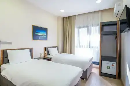 Campus Boutique - 31