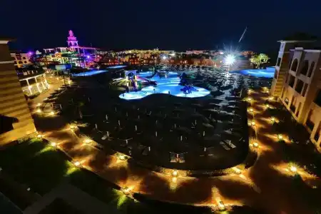 Charmillion Gardens Aquapark - 16