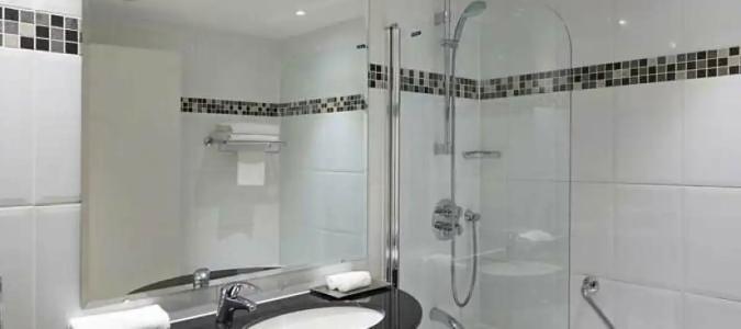 DoubleTree by Hilton Bristol North - 55