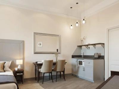 Lotman Boutique - 43