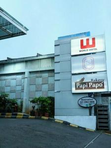 World Jakarta - Bandengan - 39