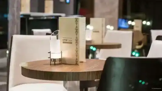 Elite World Business - 85