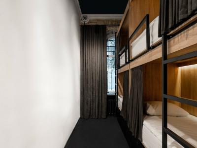 Globe Runner & Hostel Kyiv City Center - 76