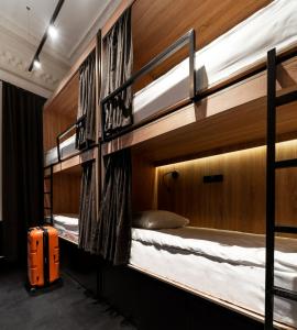 Globe Runner & Hostel Kyiv City Center - 2