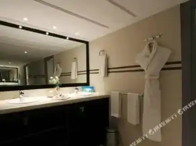 Kenzi Rose Garden - 81