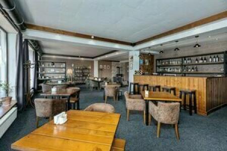 Alpine Lounge - 51