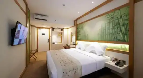Verse Luxe Wahid Hasyim - 30