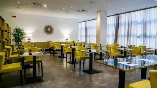 up Wellness & Spa - 8