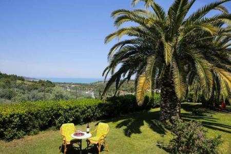 B&B Hibiscus - 7