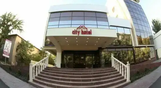 City - 8