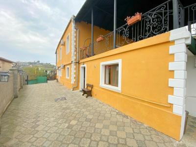 Orange House - 6