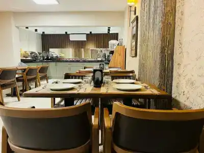 Monalisas Kusadasi - 26