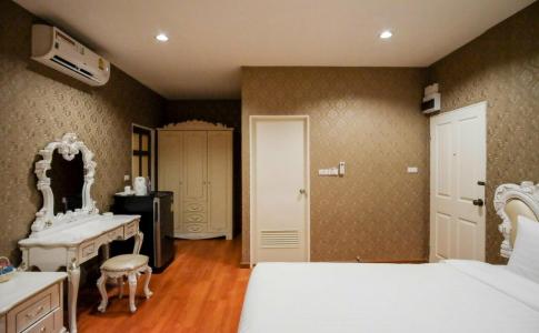 The O-Zone Airport Inn - 6