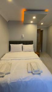 Riverland Suites & Apart - 11