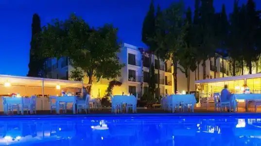 Liv By Bellazure - 0