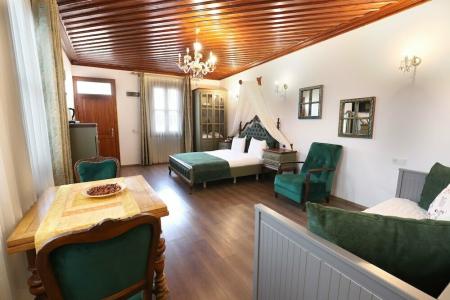 White Garden-Adult Only - 46