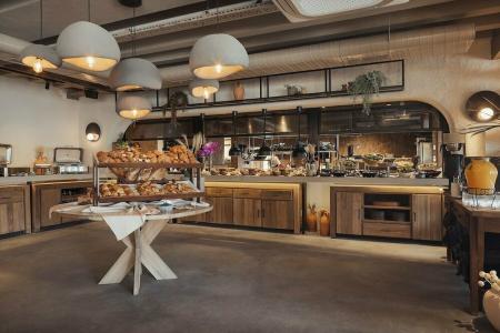 Sun by En VIE Beach - 15