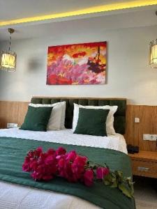 Mogons Exclusive - 15