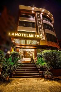 La Metro Near BKC - 0