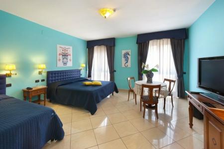 Ulisse Deluxe Hostel - 13