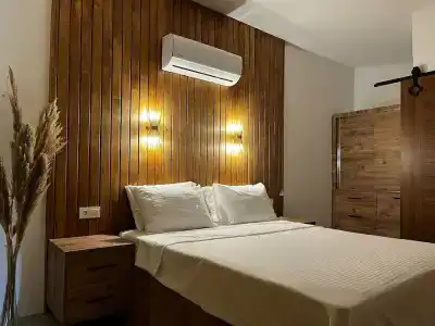 Sunset Boutique & Apartments - 14