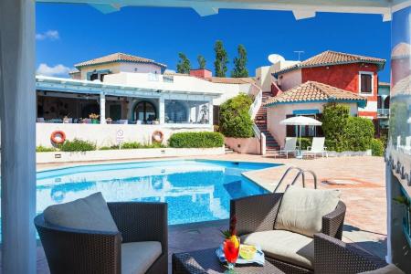 Stefania Boutique by the Beach - 36