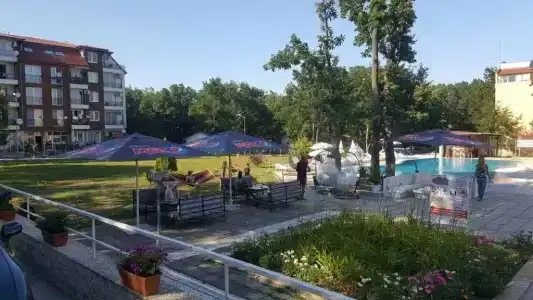 Neva - 8