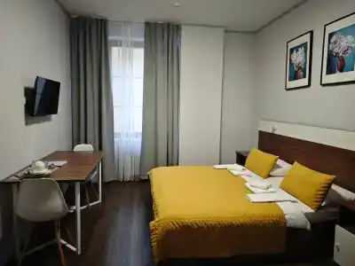 Demokrat na 9-oy Sovetskoy 5A - 19