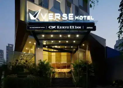 Verse Luxe Wahid Hasyim - 9
