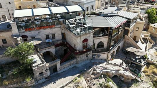 Caldera Cave & Restaurant - 1