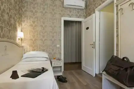 Relais Bocca di Leone Guest House - 14