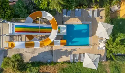 Ladonias Luna Beach Resort - 3