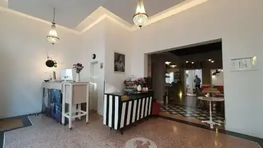 MAISON MARSIL Boutique - 17