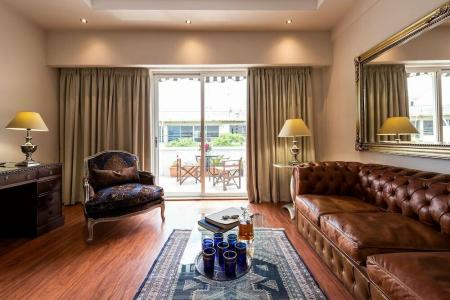 Best Western Plus Embassy - 38