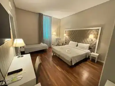 Grand & des Anglais Spa - 14