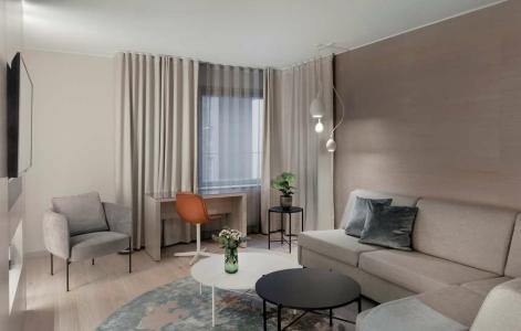 Radisson Blu Royal, - 28