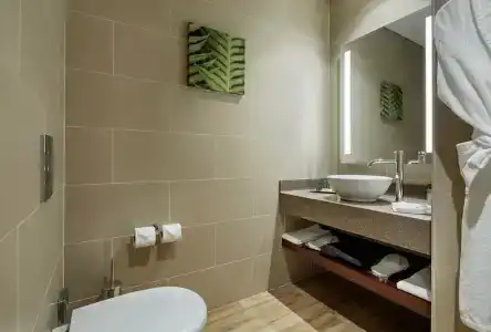 Hilton Garden Inn - 32