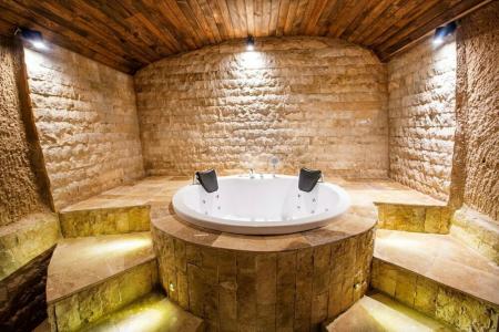 Caldera Cave & Restaurant - 46
