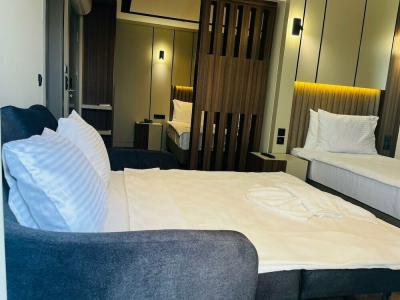 Monalisas Kusadasi - 27