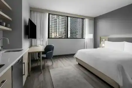 AC Miami Brickell - 25