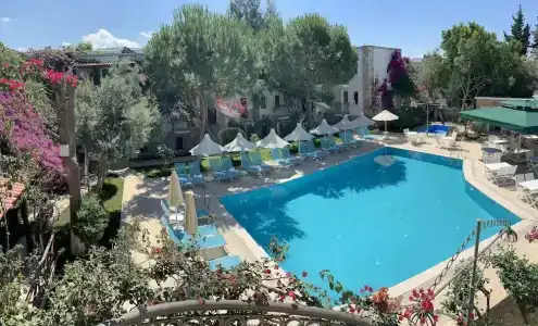 Moonshine & Suites - 42