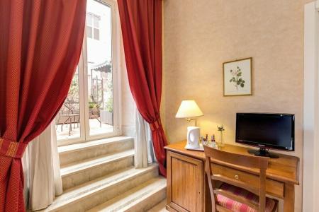 Roman Terrace - 13