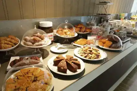 Best Western Premier CHC Airport - 17