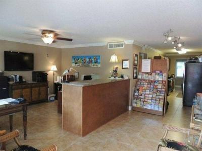 Westwinds Waterfront Resort - 18