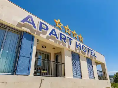 Apart Katunjanin - 3