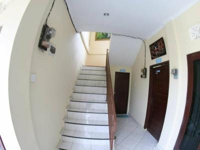 Sari Buana Bed & Breakfast - 7