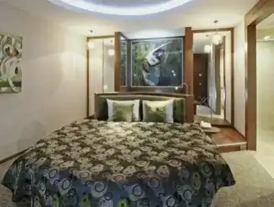 Ramada by Wyndham - 26