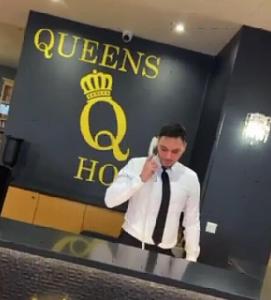 Queens Leriotis - 23