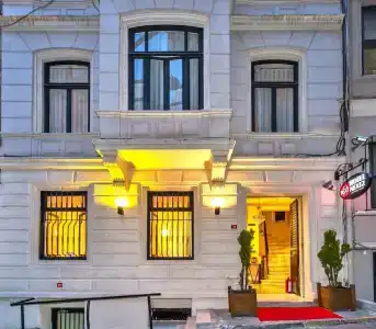 Taksim Istiklal Street Next2 - 13