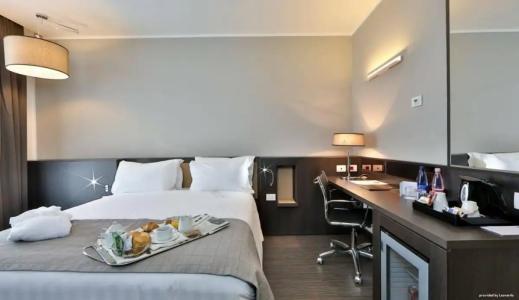 Best Western Premier CHC Airport - 25